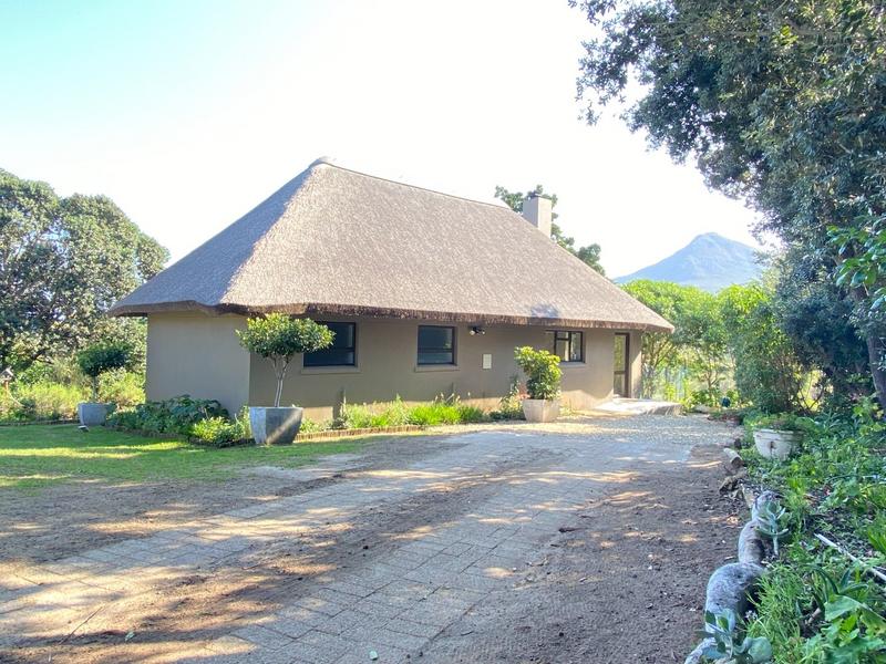 To Let 2 Bedroom Property for Rent in Crofters Valley Western Cape
